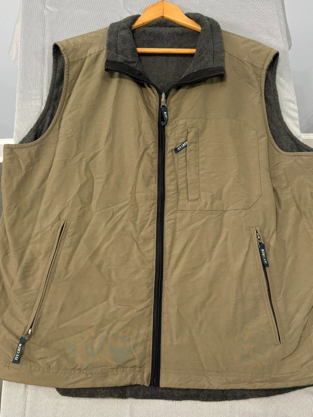Ivy Crew Men's Full Zip Reversible Fleece-Lined Vest Pockets Beige Gray L